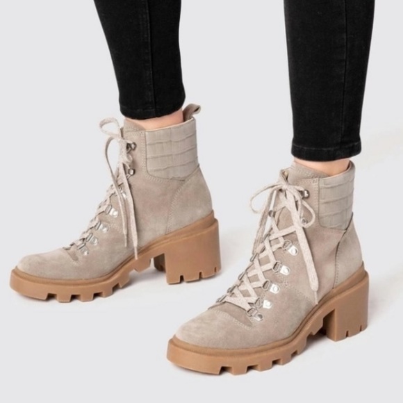 NIB Dolce Vita women’s Rubi Suede Lug sole lace up combat boots size 8.5 - Picture 2 of 8